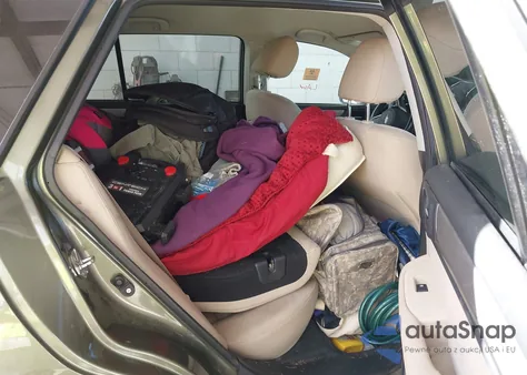 2018 Subaru Outback 2.5I Premium из США, поврежденный, VIN 4S4BSACC4J3224625